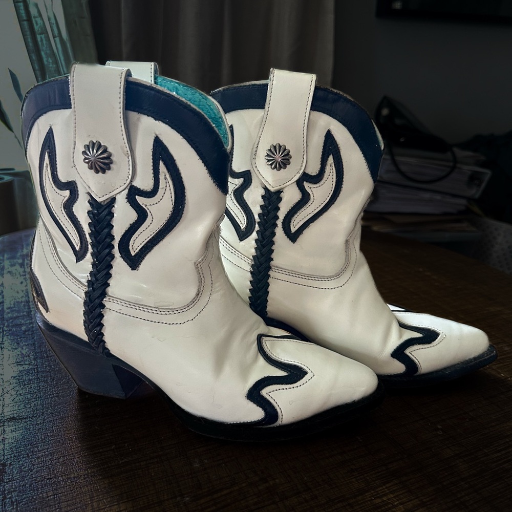 Corral 8.5 Women’s Western Ankle Boots